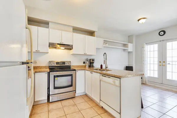 575 Steeple HL #31, Pickering, ON L1V 7E4
