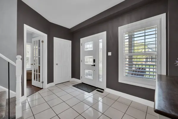 75 Auburn LN, Clarington, ON L1E 2E9