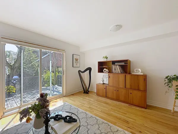 57 Queensdale AVE, Toronto E03, ON M4J 1Y1