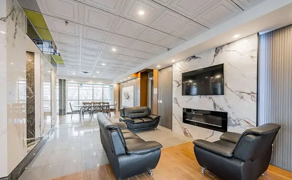 70 Town Centre CT #1202, Toronto E09, ON M1P 0B2