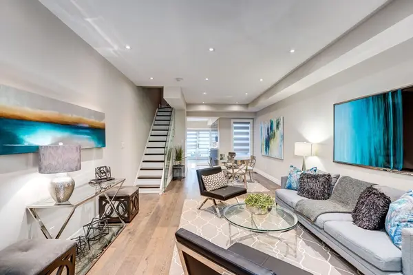 413 Leslie ST, Toronto E01, ON M4M 3E3