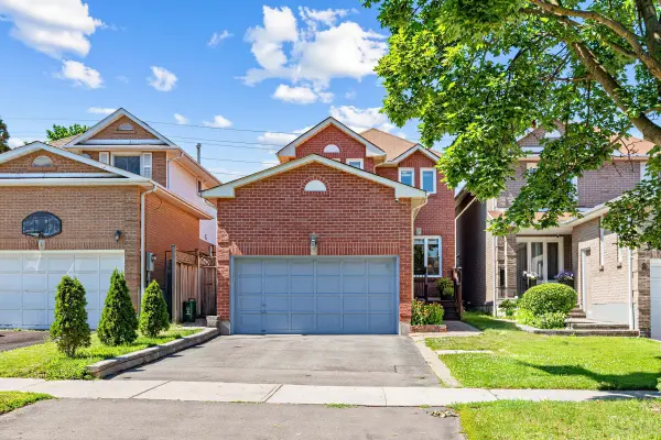 6 Bluebell CRES, Whitby, ON L1P 1K7
