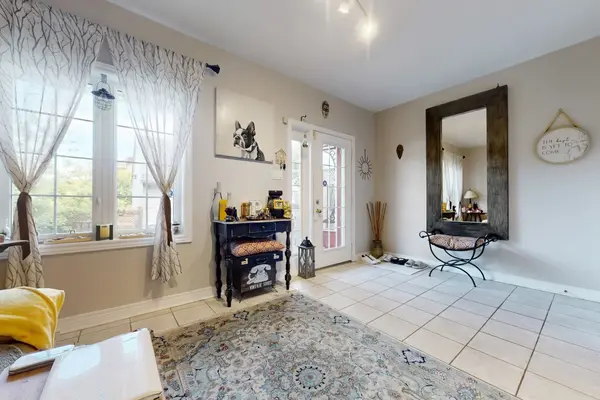 14 Milroy LN, Markham, ON L6B 1B5
