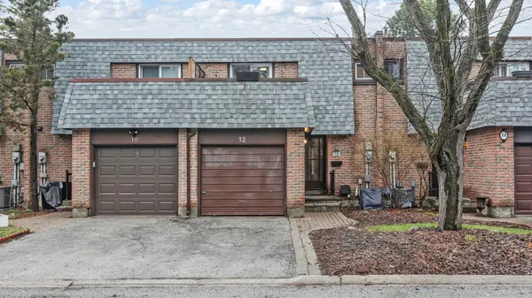 12 Woodglen WAY, Markham, ON L3R 3A8
