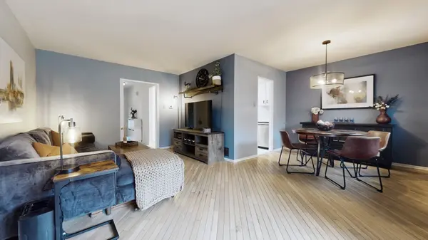 12 Woodglen WAY, Markham, ON L3R 3A8
