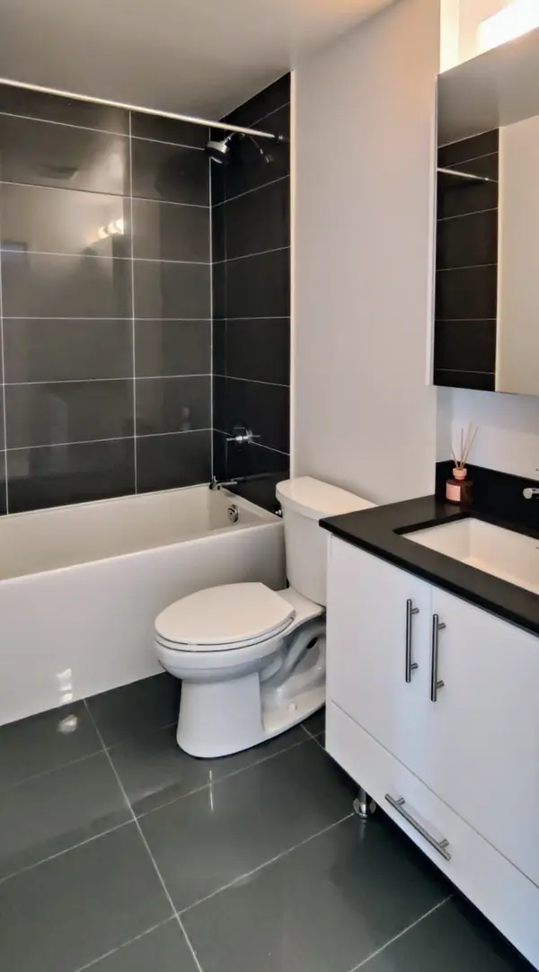 95 Oneida CRES #801, Richmond Hill, ON L4B 0H5