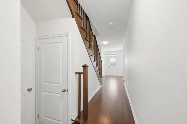 55 Holyrood CRES, Vaughan, ON L4H 5G2