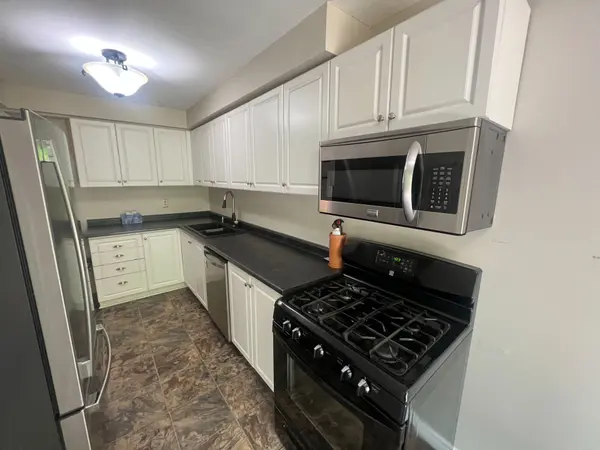 45 Burns CIR, Barrie, ON L4N 5J8