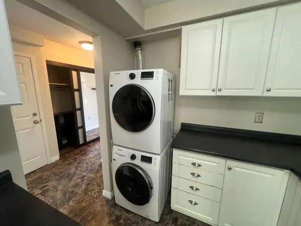 45 Burns CIR, Barrie, ON L4N 5J8