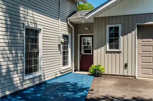 17 Peel ST, Penetanguishene, ON L9M 1A5
