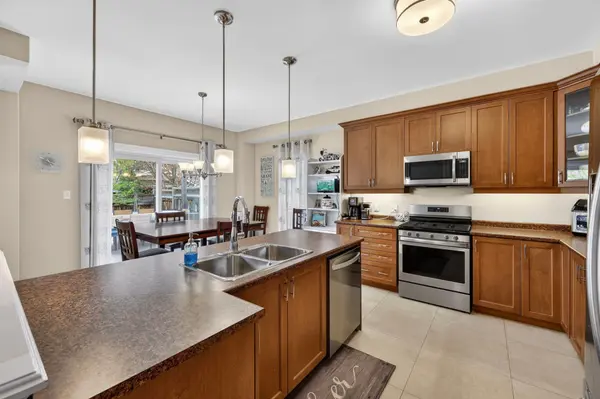 12 Orleans AVE, Barrie, ON L4M 0B1