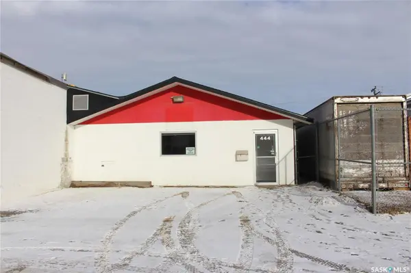 444 RIVER STREET W, Moose Jaw, SK S6H 6J6