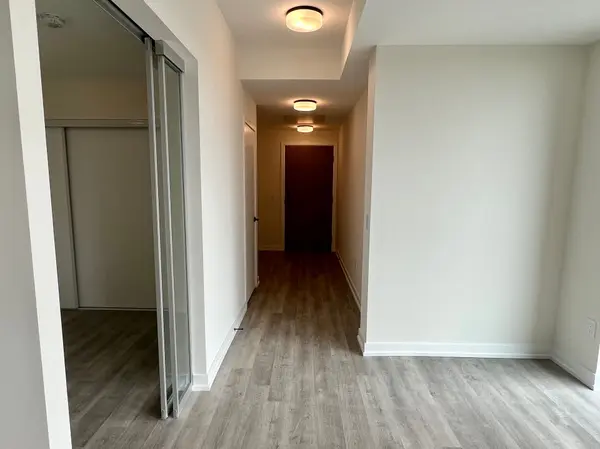 2300 St. Clair AVE W #703, Toronto W02, ON M6N 0B3