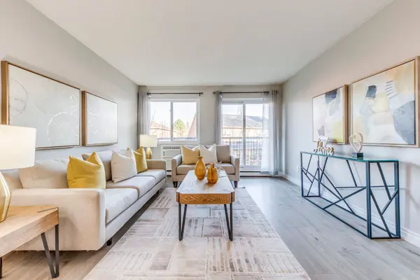 1450 Glen Abbey Gate #823, Oakville, ON L6M 2V7
