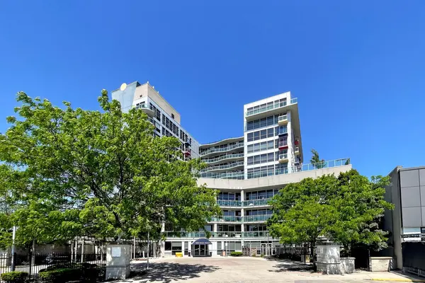 1600 Keele ST #913, Toronto W03, ON M5H 5T5