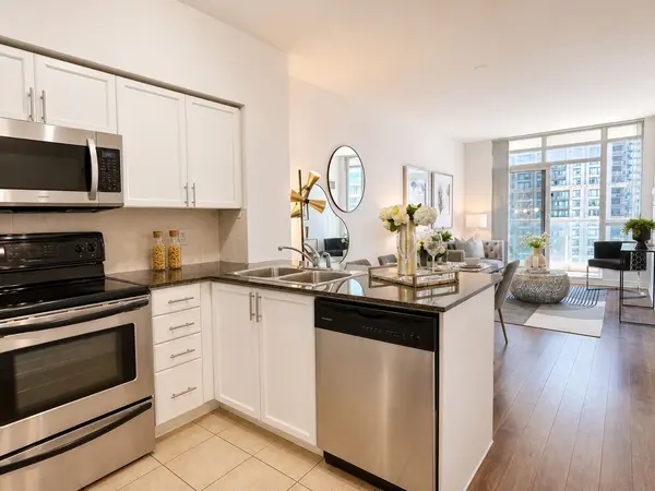 388 Prince Of Wales DR #3007, Mississauga, ON L5B 0A1