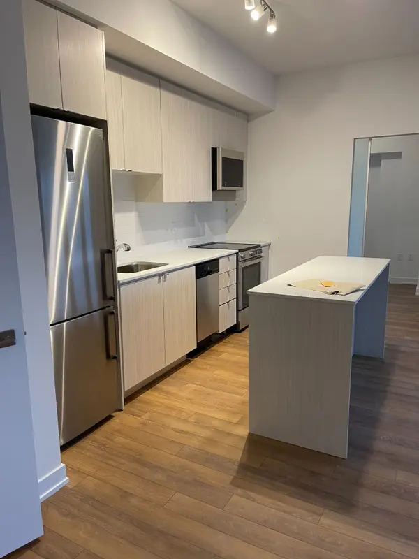 2433 Dufferin ST S #507, Toronto W04, ON M6E 0B4
