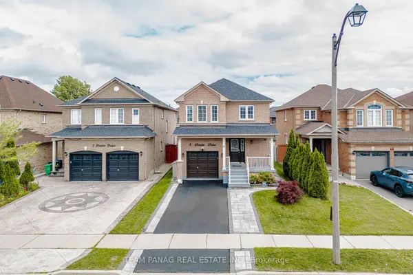 5 Denim DR, Brampton, ON L6P 1K4