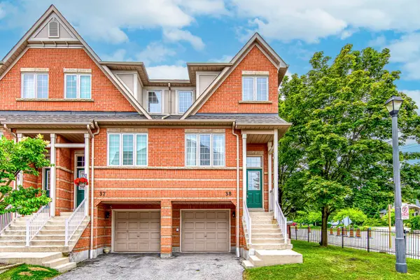 38 Fairview RD W #38, Mississauga, ON L5B 4J8