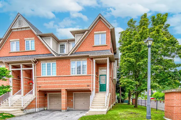 38 Fairview RD W #38, Mississauga, ON L5B 4J8