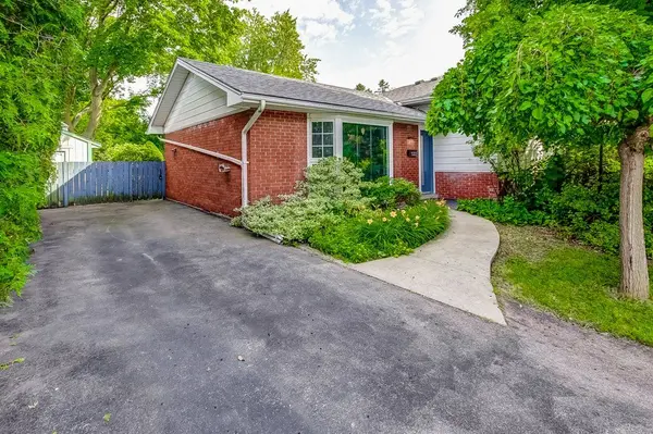5322 Windermere DR, Burlington, ON L7L 3M1