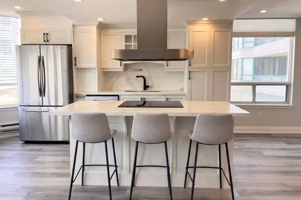 550 Webb DR #1114, Mississauga, ON L5B 3Y4