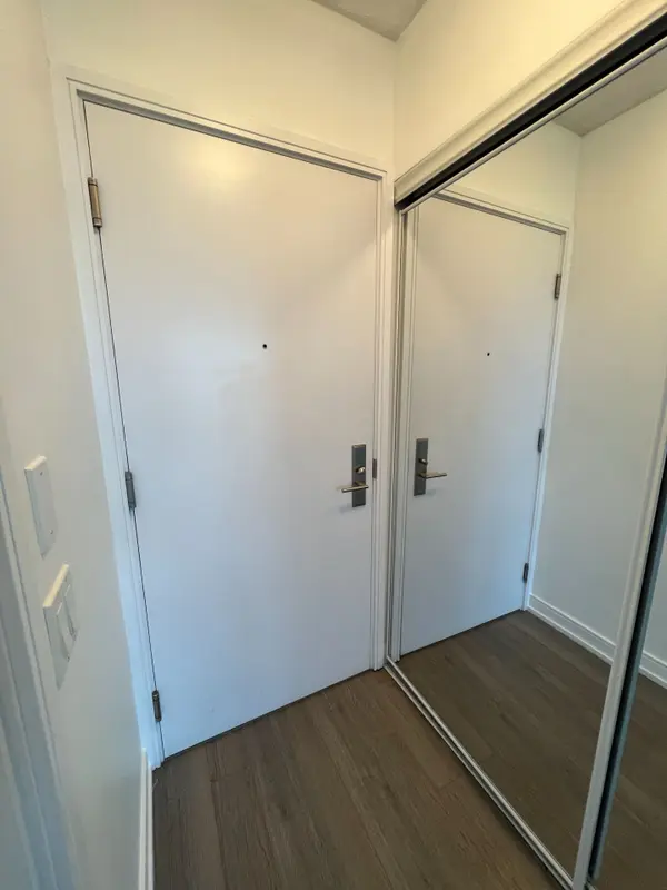 20 Thomas Riley RD #608, Toronto W08, ON M9B 0C3
