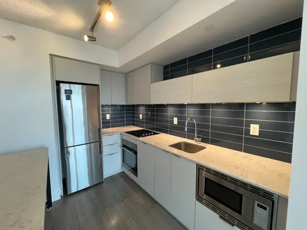 20 Thomas Riley RD #608, Toronto W08, ON M9B 0C3
