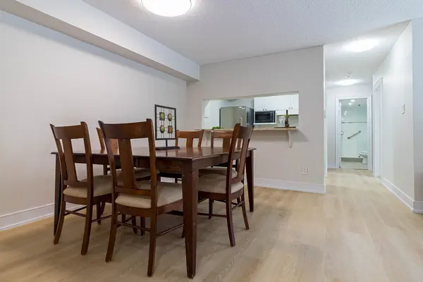 1450 Glen Abbey Gate #913, Oakville, ON L6M 2V7