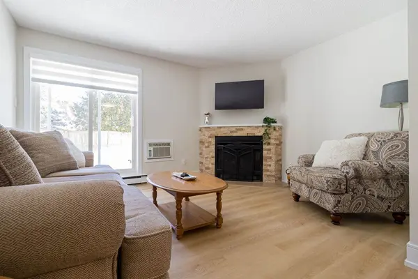 1450 Glen Abbey Gate #913, Oakville, ON L6M 2V7