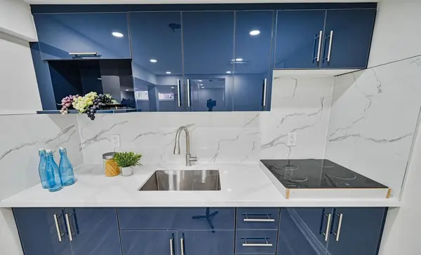 55 B Taysham CRES #B, Toronto W10, ON M9V 1X1