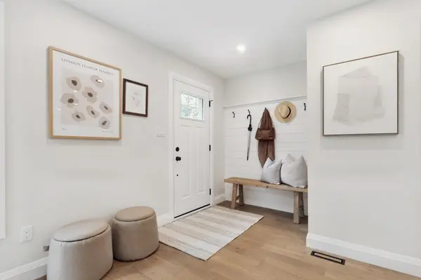 1414 Dewbourne CRES, Burlington, ON L7M 1E7