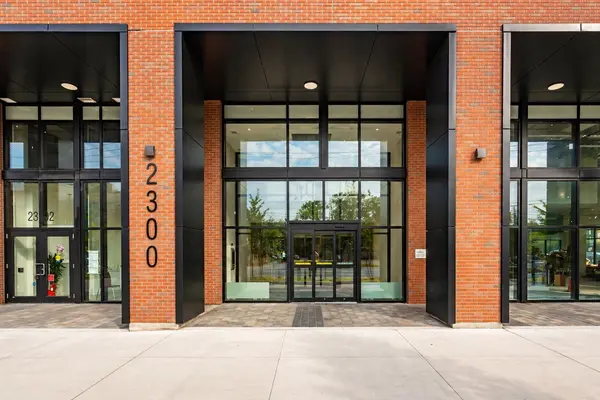 2300 St. Clair AVE #717, Toronto W02, ON M6N 0B3