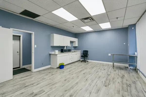 6665 Tomken RD #11-14, Mississauga, ON L5T 2C4