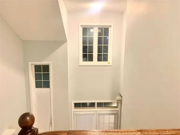 9 Troyer ST #Upper, Brampton, ON L7A 4T4