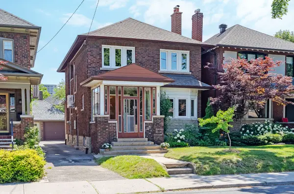 45 Glendonwynne RD, Toronto W02, ON M6P 3E5