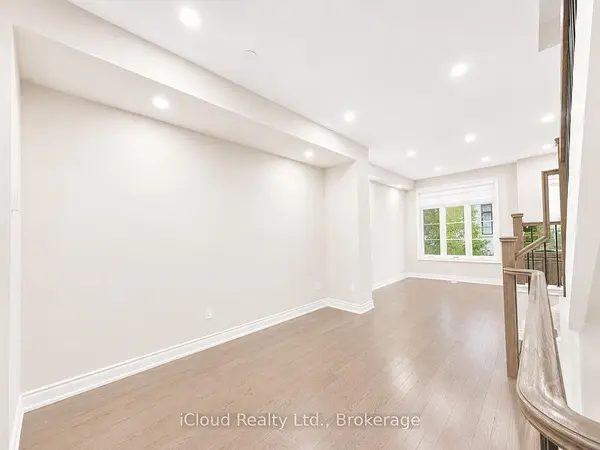 26 Lunar CRES #36, Mississauga, ON L5M 2R5