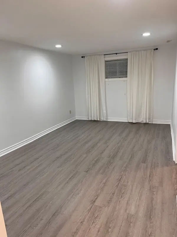 3576 Ash ROW #Lower, Mississauga, ON L5L 1K4
