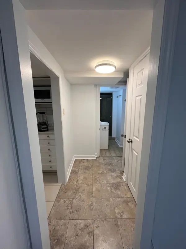 3576 Ash ROW #Lower, Mississauga, ON L5L 1K4