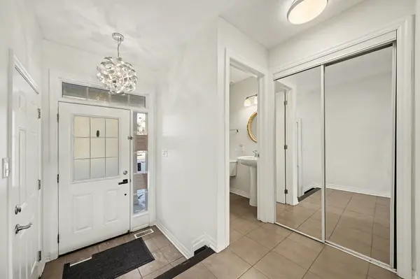407 White Arctic AVE, Barrhaven, ON K2J 5W5