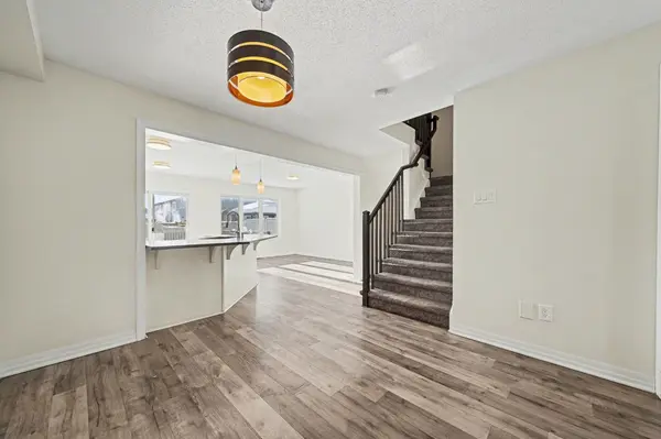 407 White Arctic AVE, Barrhaven, ON K2J 5W5