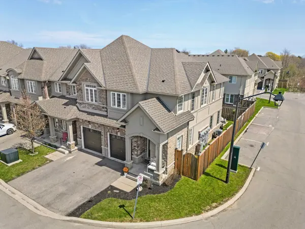 21 Madonna DR #16, Hamilton, ON L9B 0H1