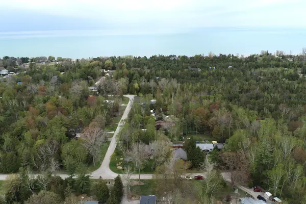 6436 Robert AVE, Lambton Shores, ON N0N 1J2