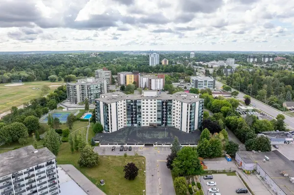 19 Woodlawn RD E #614, Guelph, ON N1H 7B1
