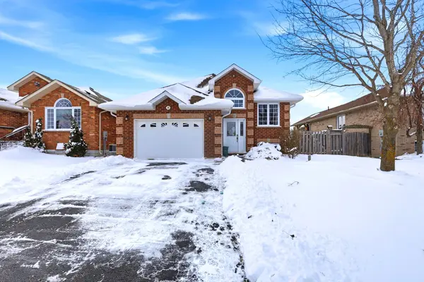 20 Eakins CRES, Kawartha Lakes, ON K9V 6J9