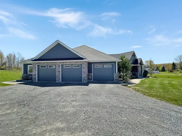209 Schriver RD, Quinte West, ON K0K 1H0