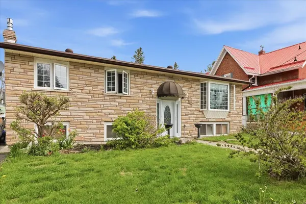 18 Russell ST, Brighton, ON K0K 1H0
