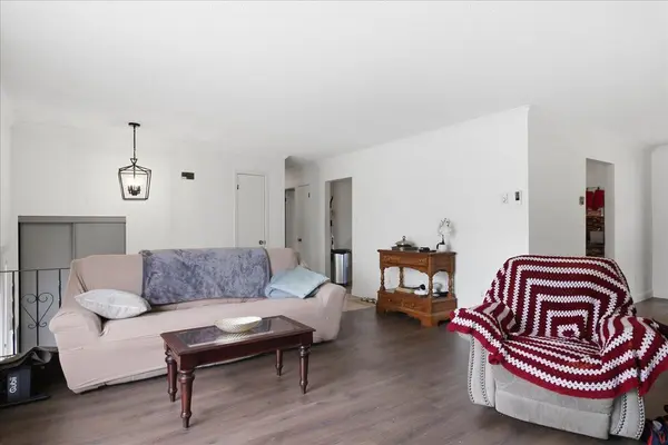18 Russell ST, Brighton, ON K0K 1H0