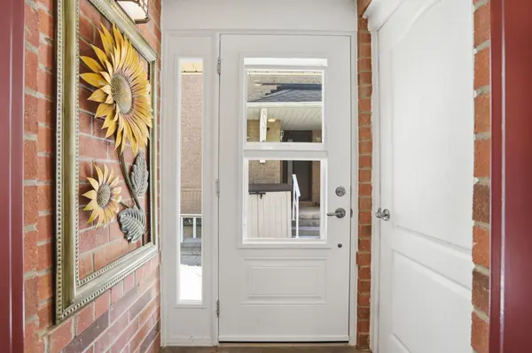 174 Fellowes CRES, Hamilton, ON L8B 0M9