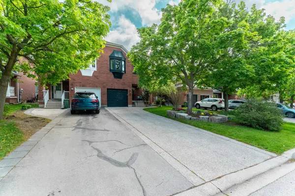 46 Harnesworth CRES, Hamilton, ON L0R 2H6